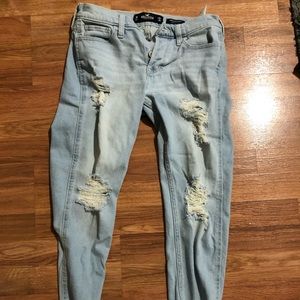 Hollister Low Rise boyfriend Light Wash Size 1R